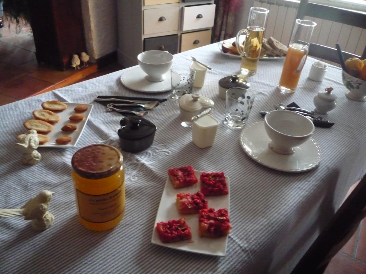 Le Relais Du Grand Logis Bed & Breakfast Civrieux Exterior foto