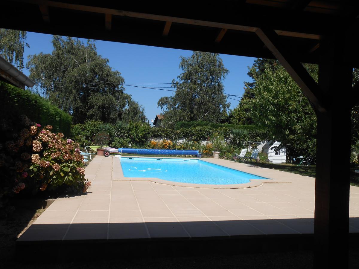 Le Relais Du Grand Logis Bed & Breakfast Civrieux Exterior foto