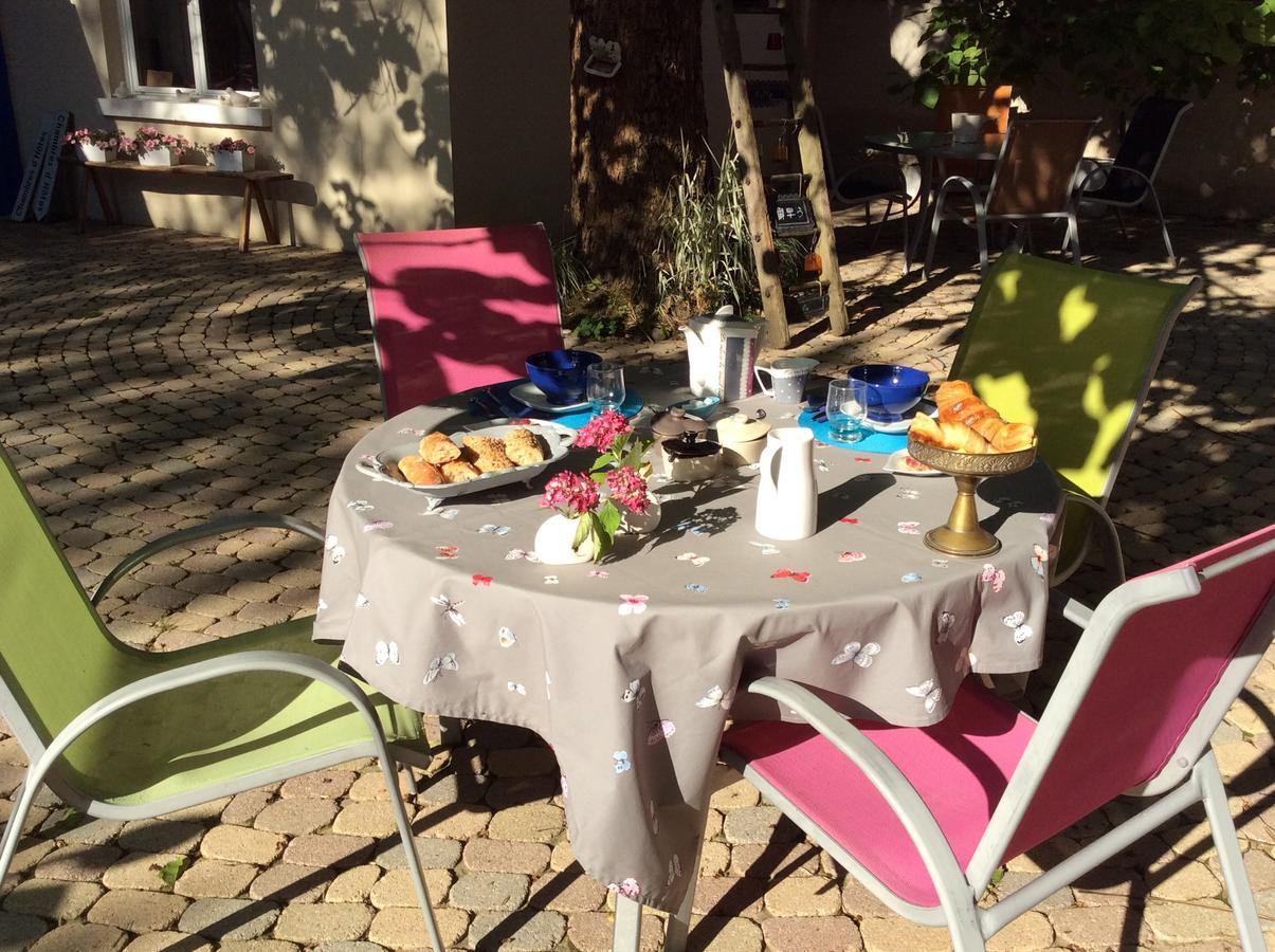 Le Relais Du Grand Logis Bed & Breakfast Civrieux Exterior foto