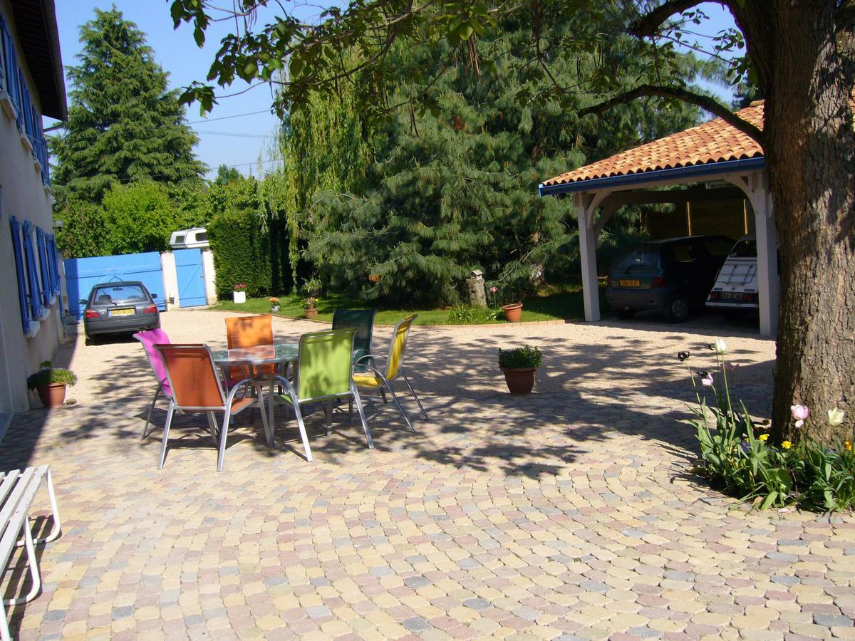 Le Relais Du Grand Logis Bed & Breakfast Civrieux Exterior foto