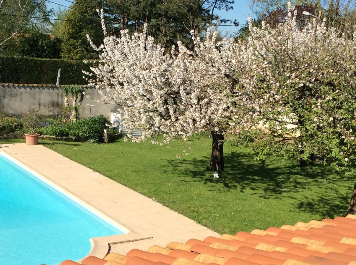 Le Relais Du Grand Logis Bed & Breakfast Civrieux Exterior foto