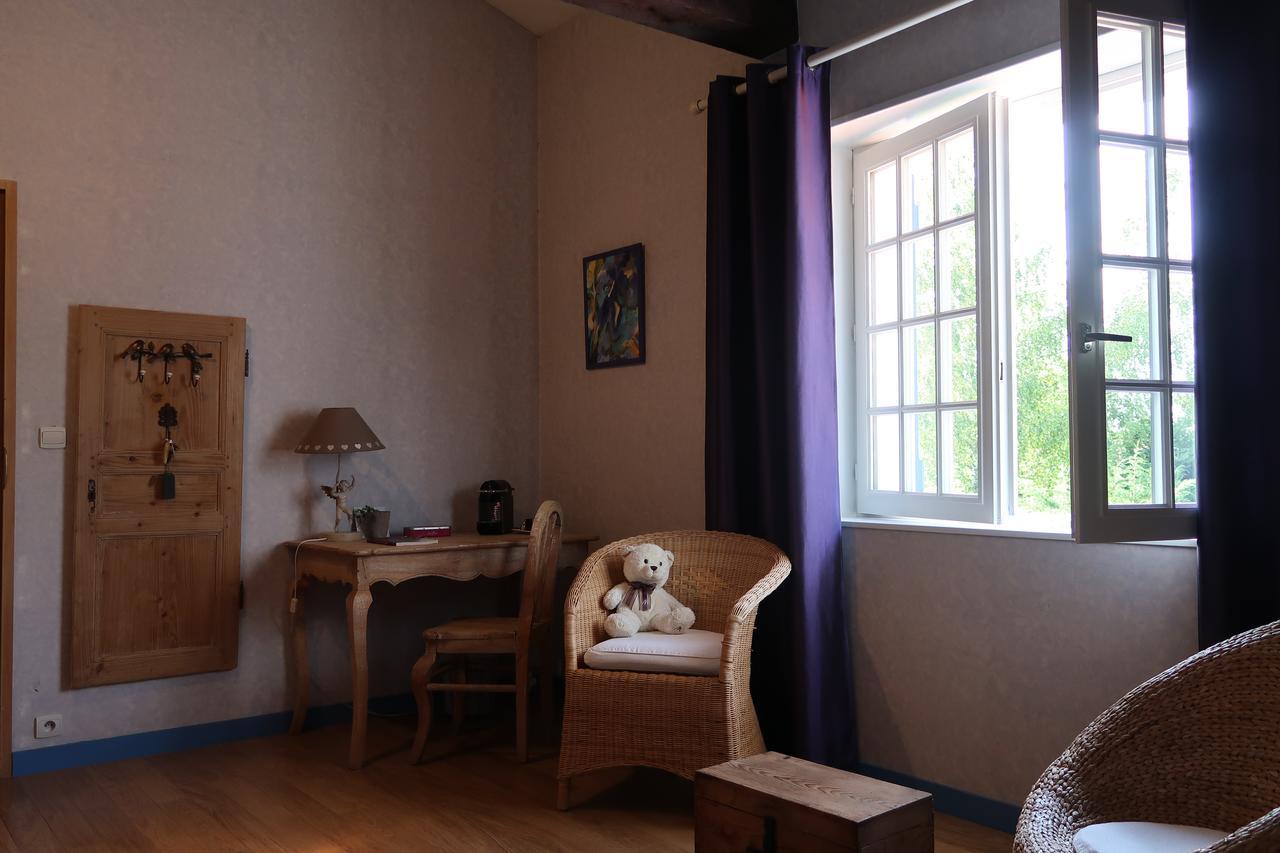 Le Relais Du Grand Logis Bed & Breakfast Civrieux Exterior foto
